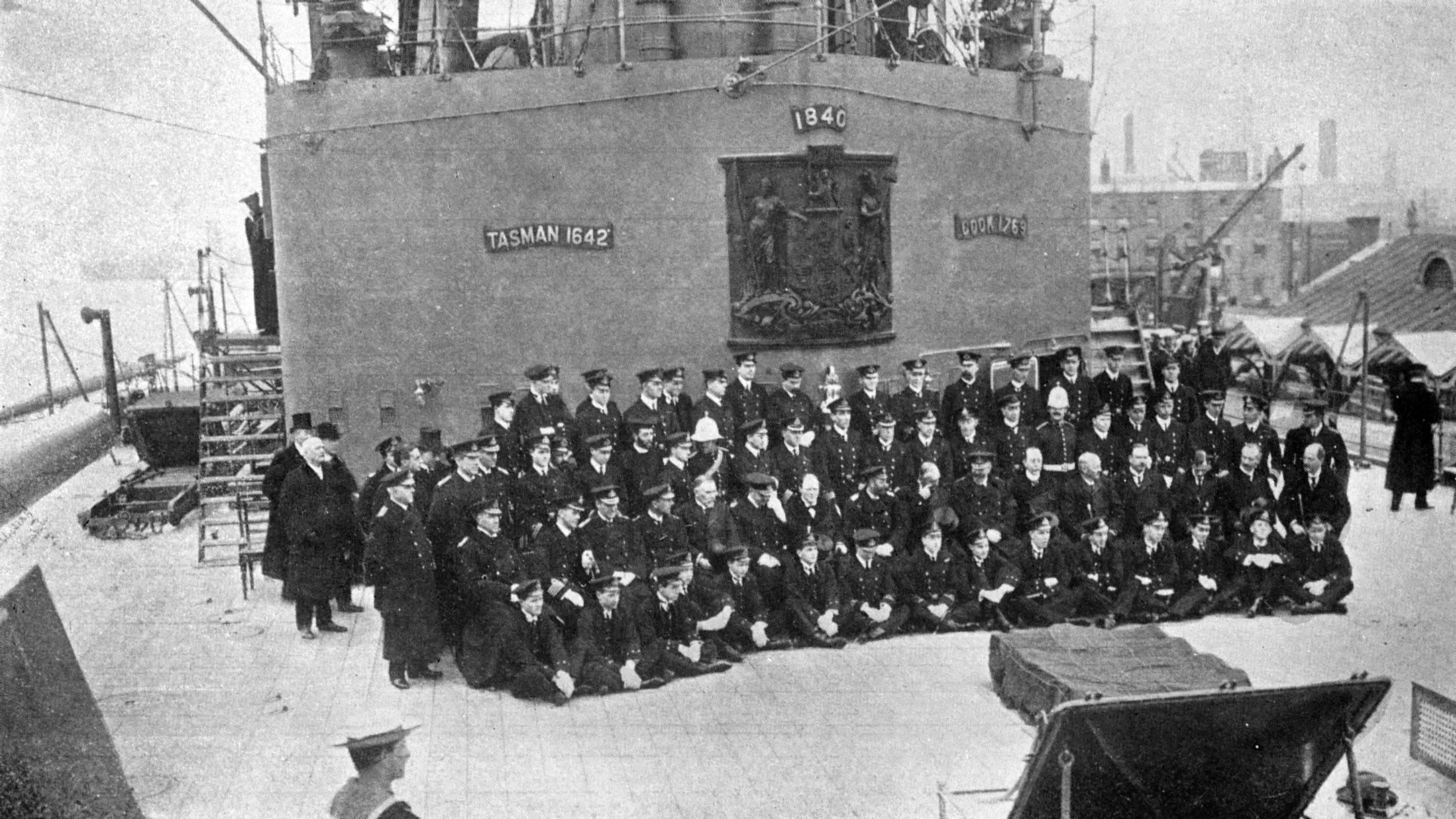 hmsnewzealand_officers_churchill_king